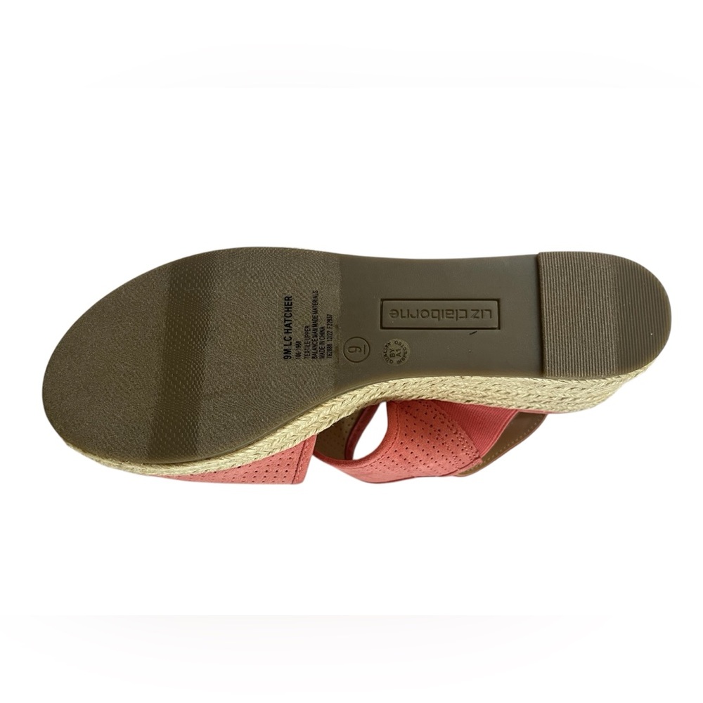 Hostess Pic 💥🥳 New Liz Claiborne Pink Sandals with Textured Straps - Picture 2 of 10